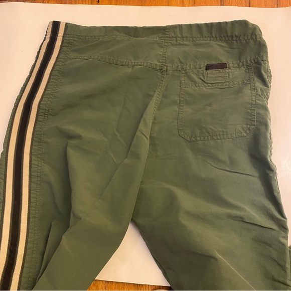 Men’s unisex Gap Y2k green nylon stripe track pants wide leg adjustable belt - Picture 14 of 16